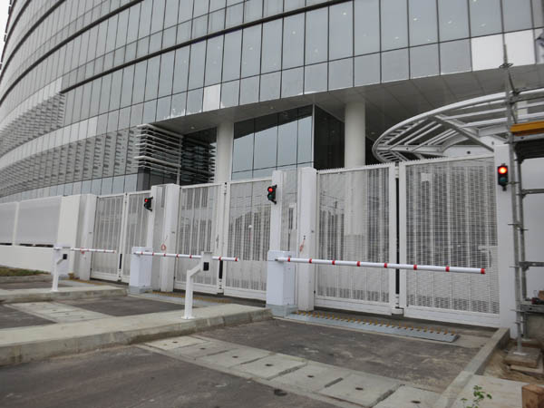 PAS68 gates