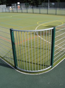 2014112501 PSBJ enclosing sports areas curved corner