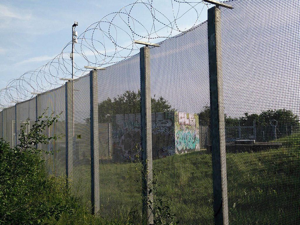 The First Line Of Defence - Zaun ArmaWeave