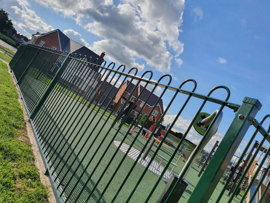 Bowtop Play Railings for Playgrounds safe and secure play area BS EN 1176 Compliant