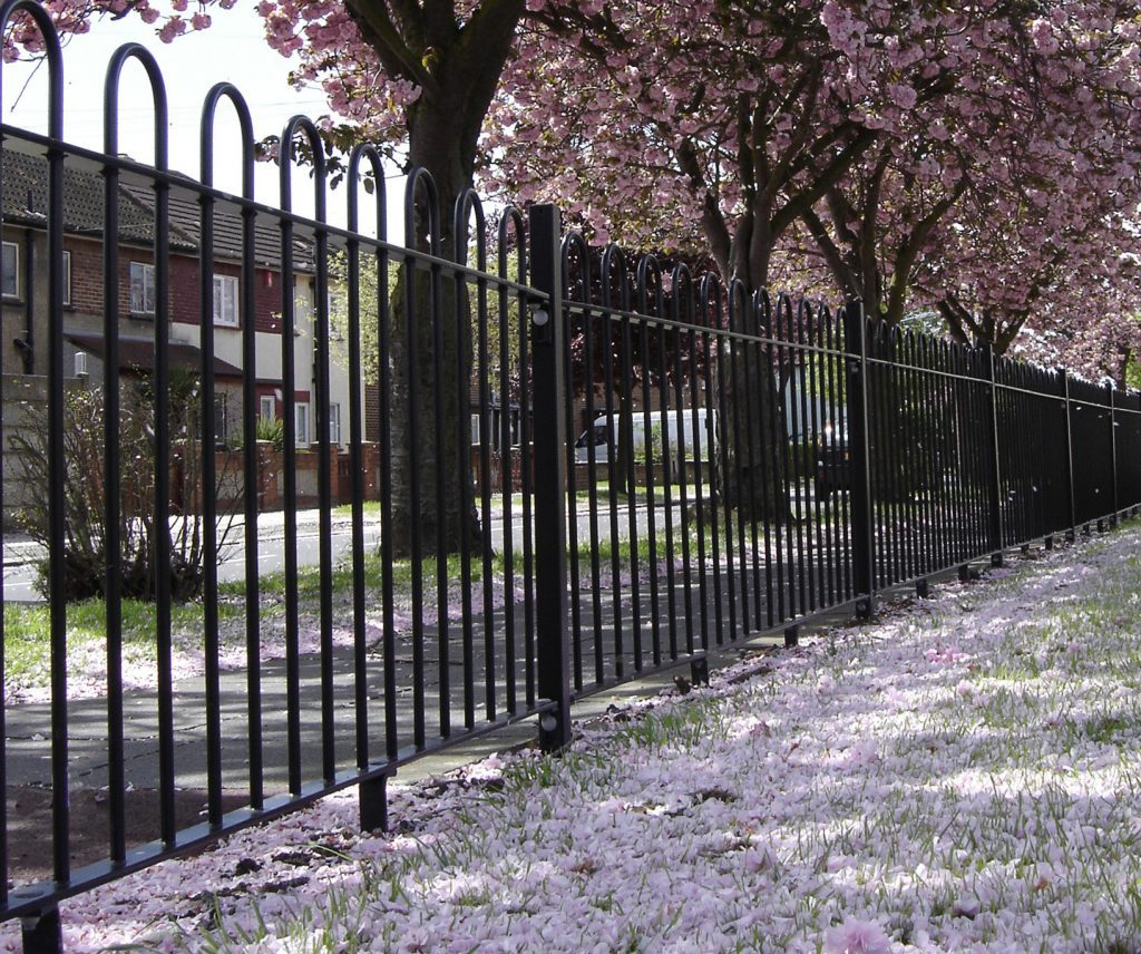 Bowtop Urban Park Railings