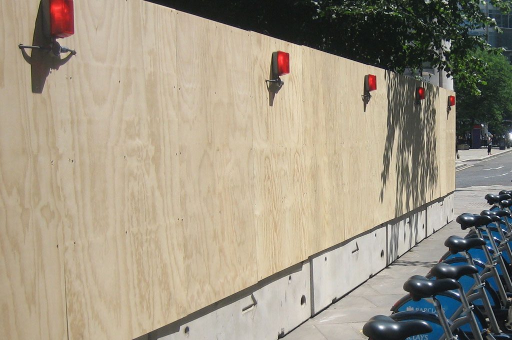 Construction Site Hoarding temporary fencing for construction Mesh fencing versus hoarding