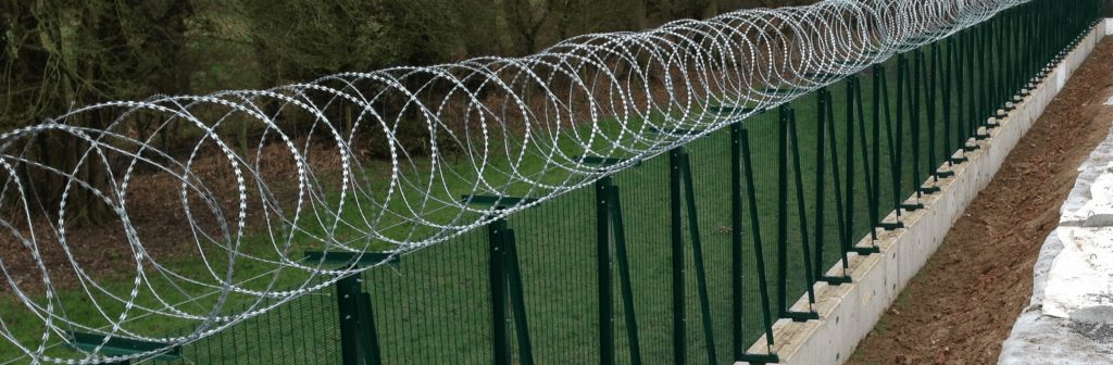 Fence toppings