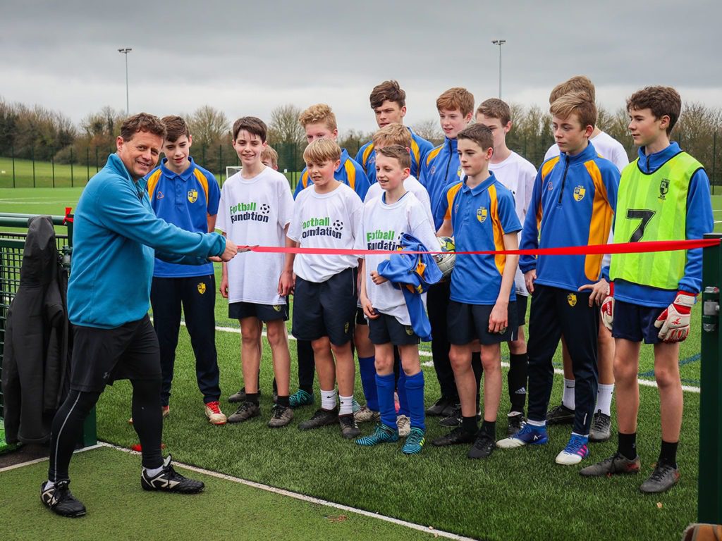 New Sports Fencing for Testbourne School